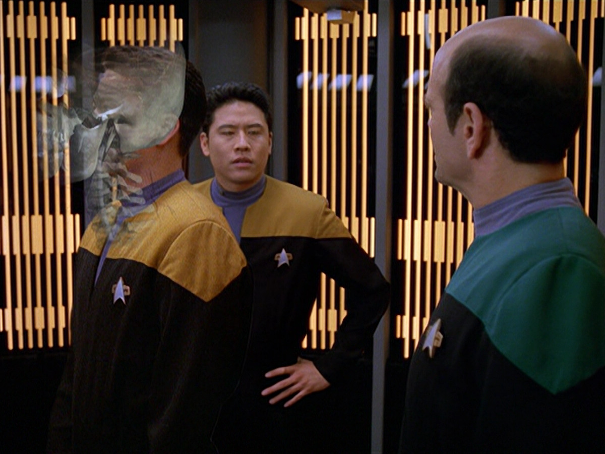 extant_StarTrek_VOY_5x11-LatentImage_00199.jpg