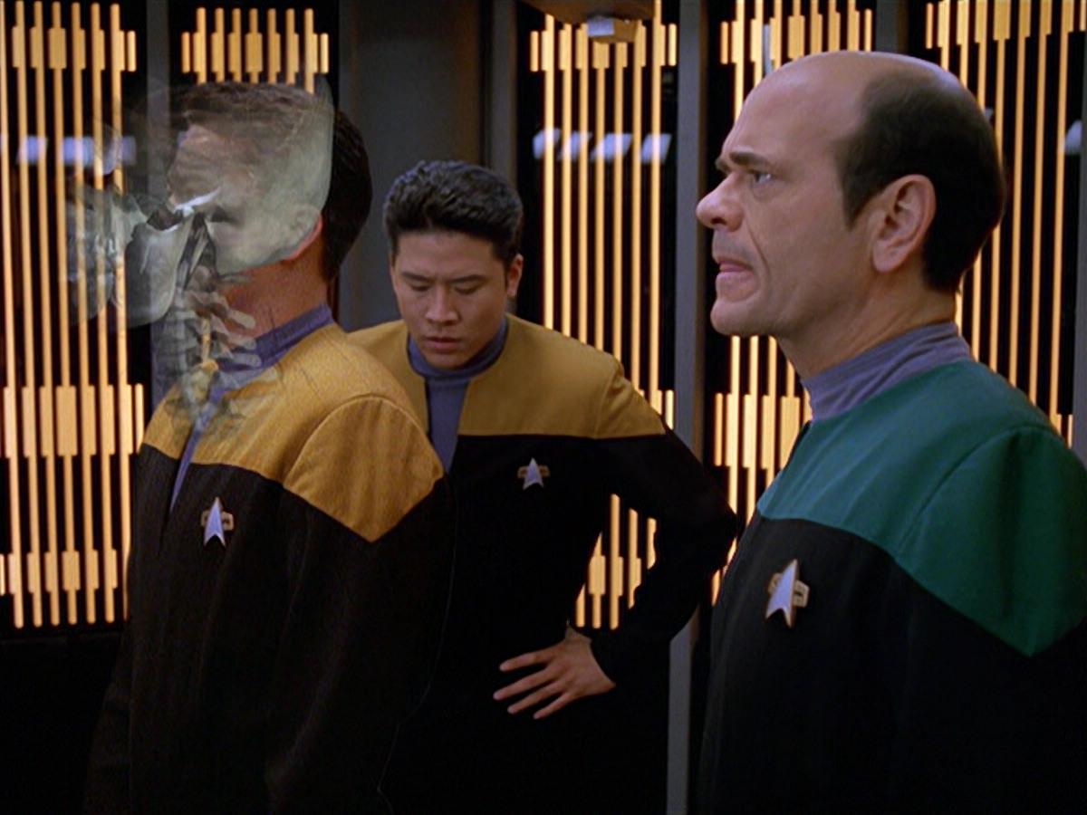 extant_StarTrek_VOY_5x11-LatentImage_00201.jpg