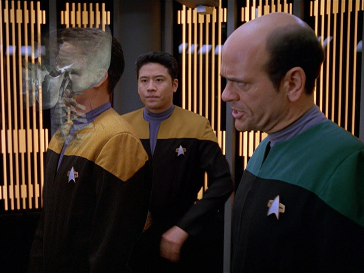 extant_StarTrek_VOY_5x11-LatentImage_00204.jpg