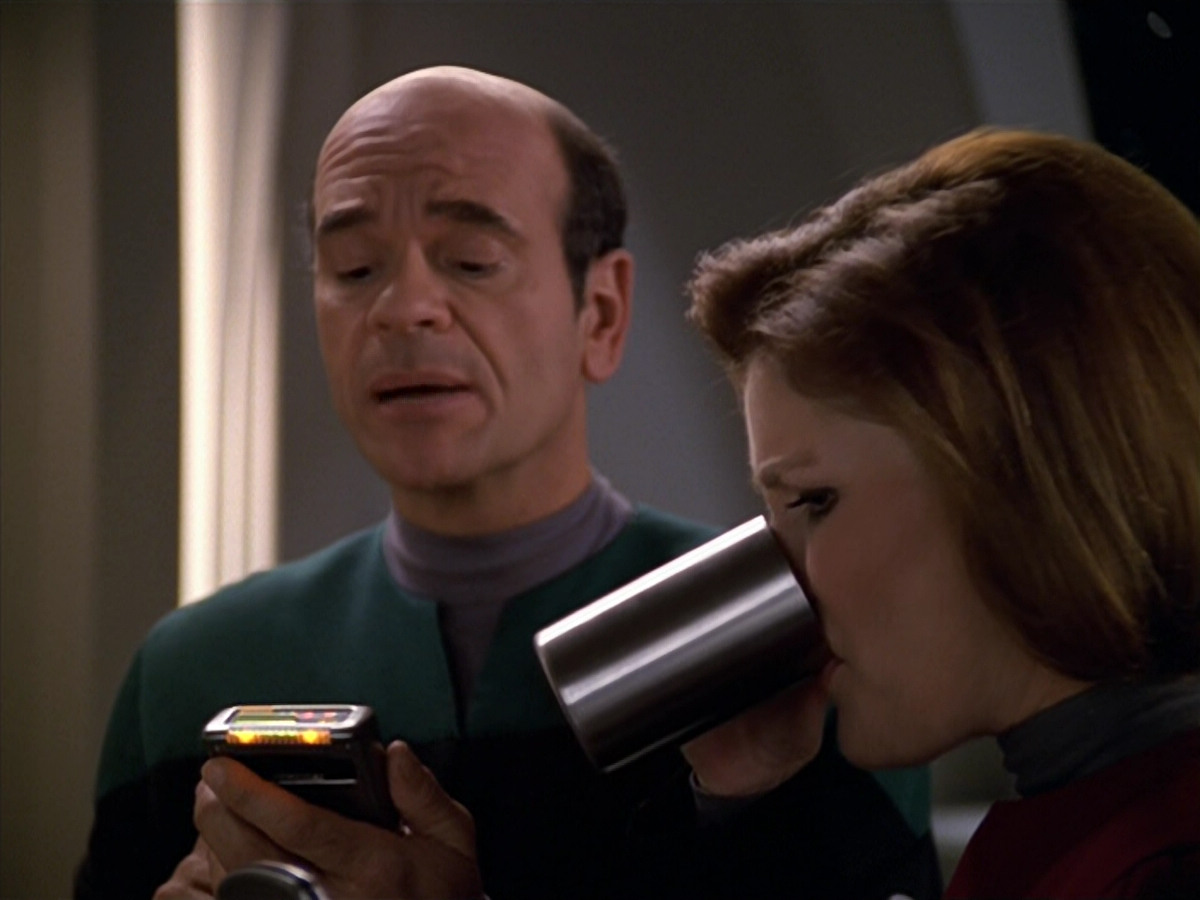extant_StarTrek_VOY_5x11-LatentImage_00452.jpg
