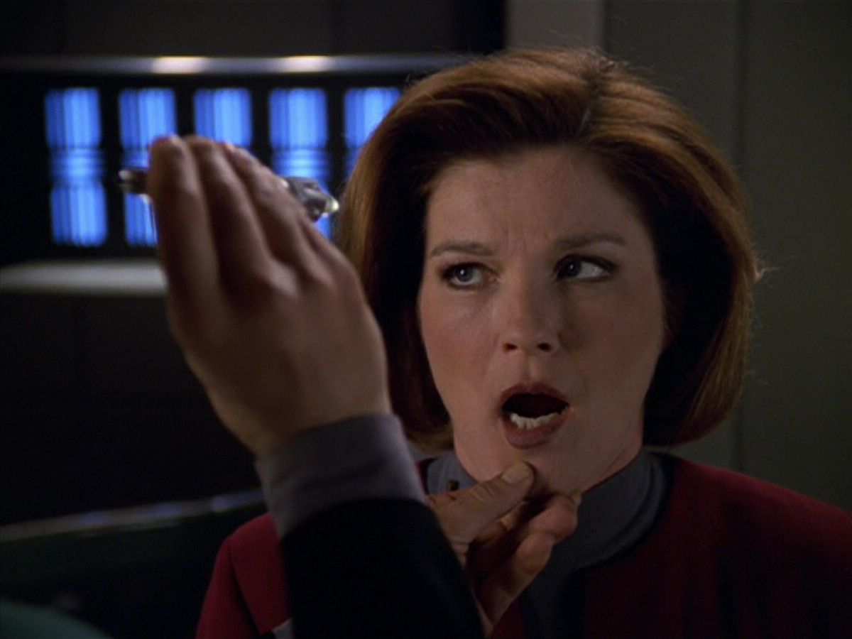 extant_StarTrek_VOY_5x11-LatentImage_00472.jpg