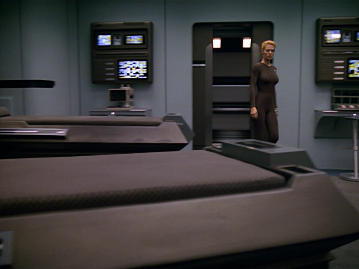 extant_StarTrek_VOY_5x11-LatentImage_00633.jpg
