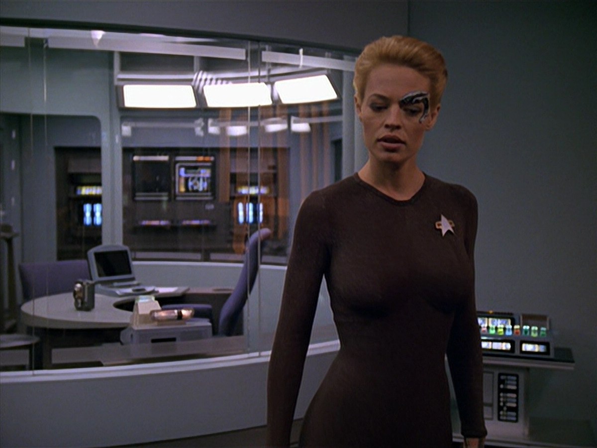 extant_StarTrek_VOY_5x11-LatentImage_00640.jpg
