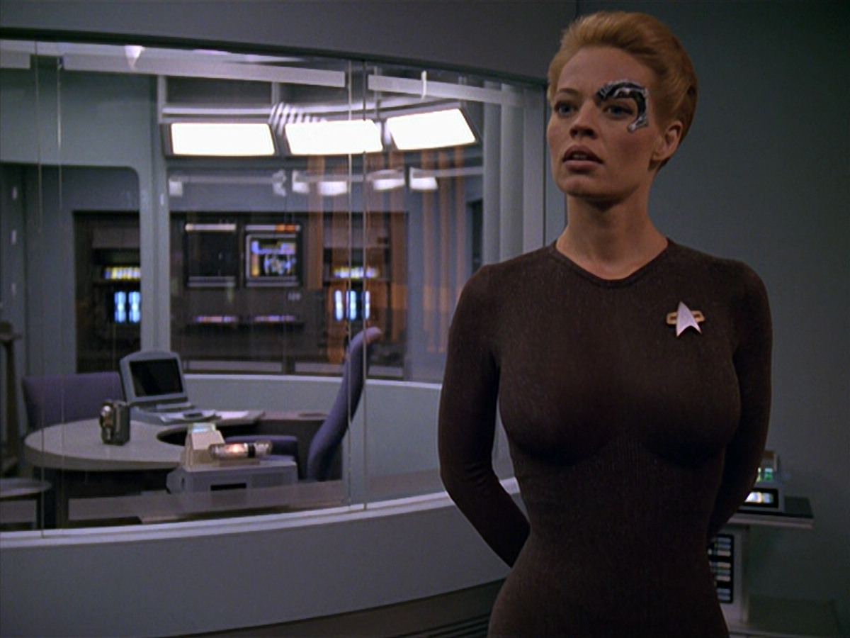 extant_StarTrek_VOY_5x11-LatentImage_00642.jpg