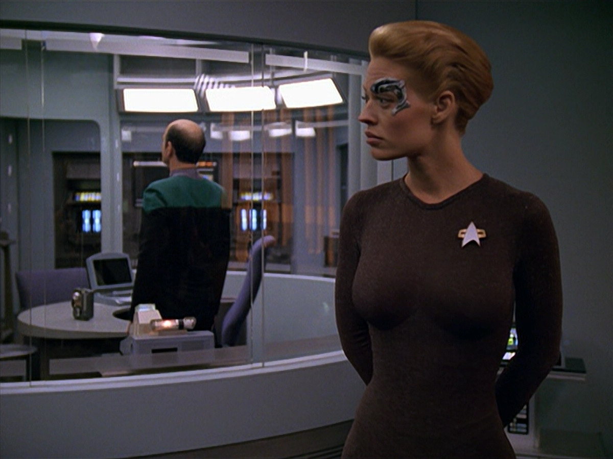 extant_StarTrek_VOY_5x11-LatentImage_00645.jpg