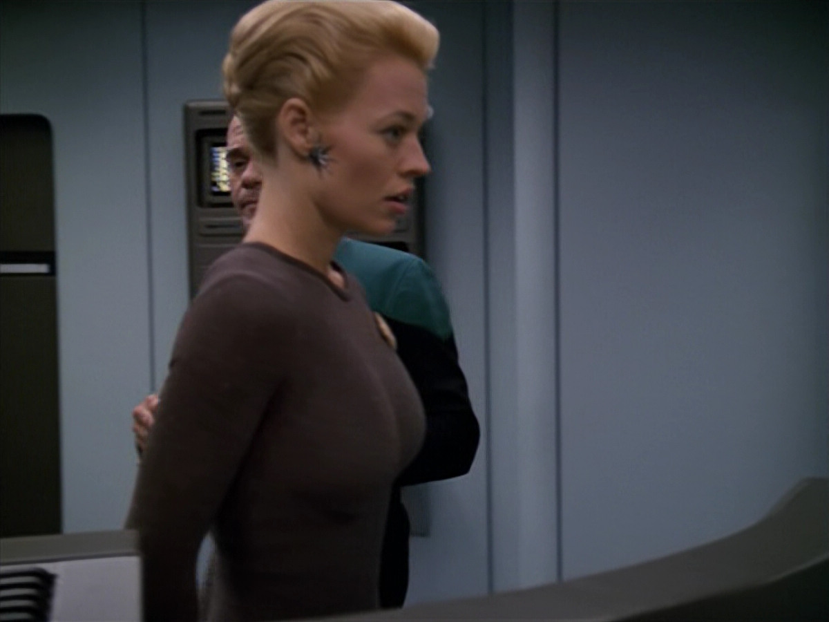 extant_StarTrek_VOY_5x11-LatentImage_00690.jpg