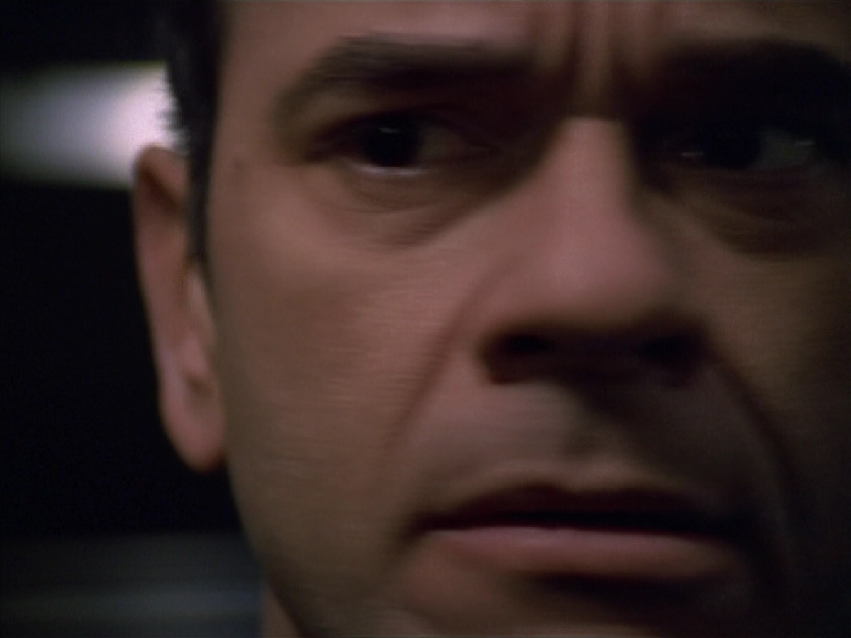 extant_StarTrek_VOY_5x11-LatentImage_00933.jpg