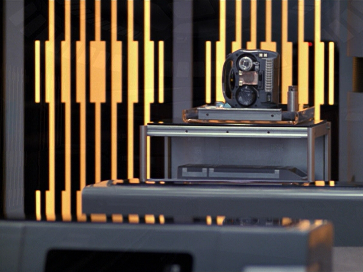 extant_StarTrek_VOY_5x11-LatentImage_01252.jpg