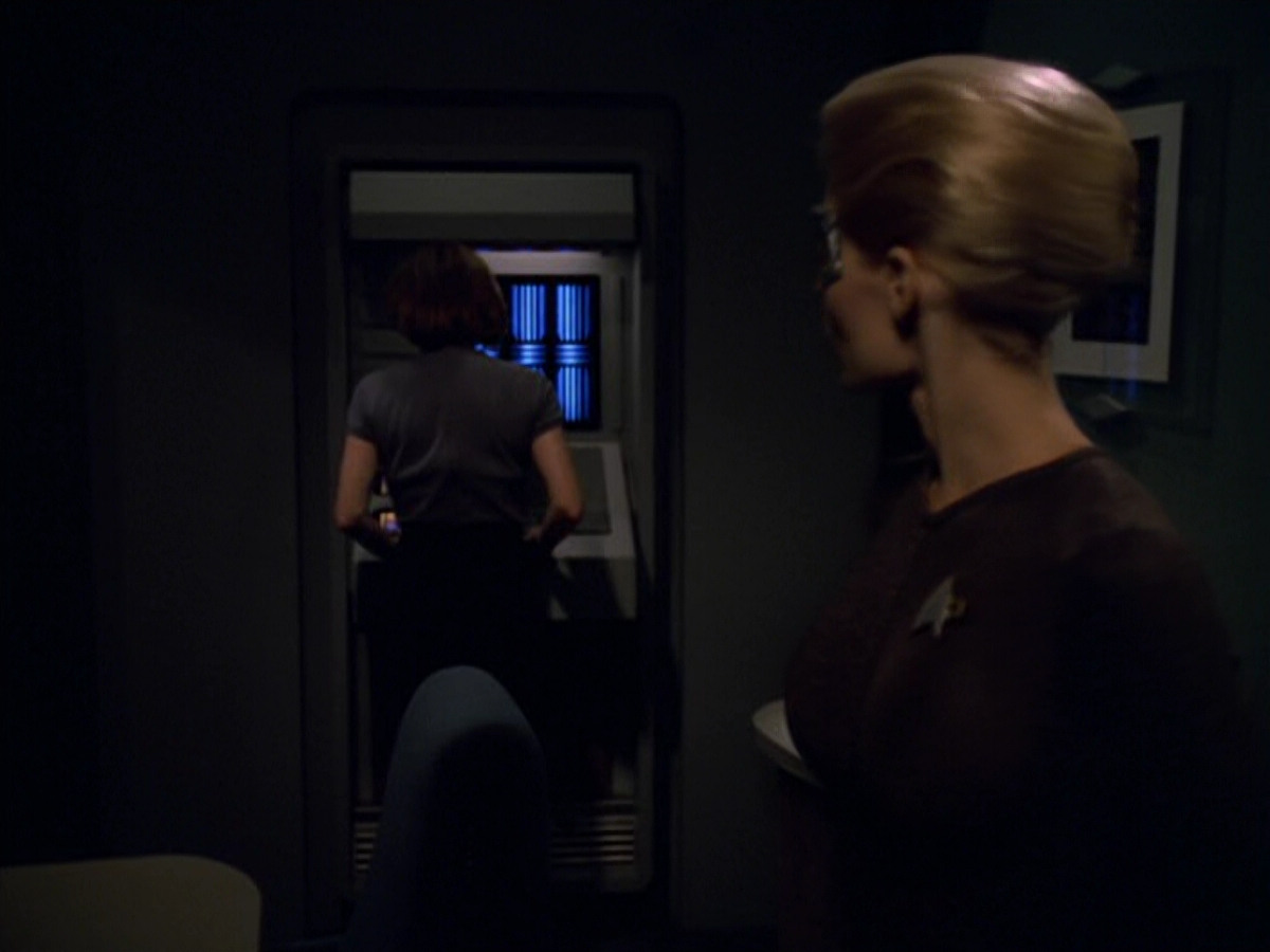 extant_StarTrek_VOY_5x11-LatentImage_01798.jpg