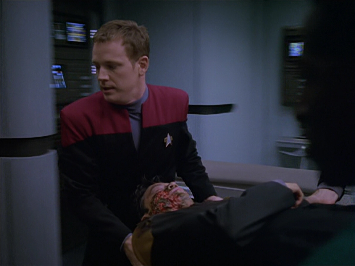 extant_StarTrek_VOY_5x11-LatentImage_02454.jpg
