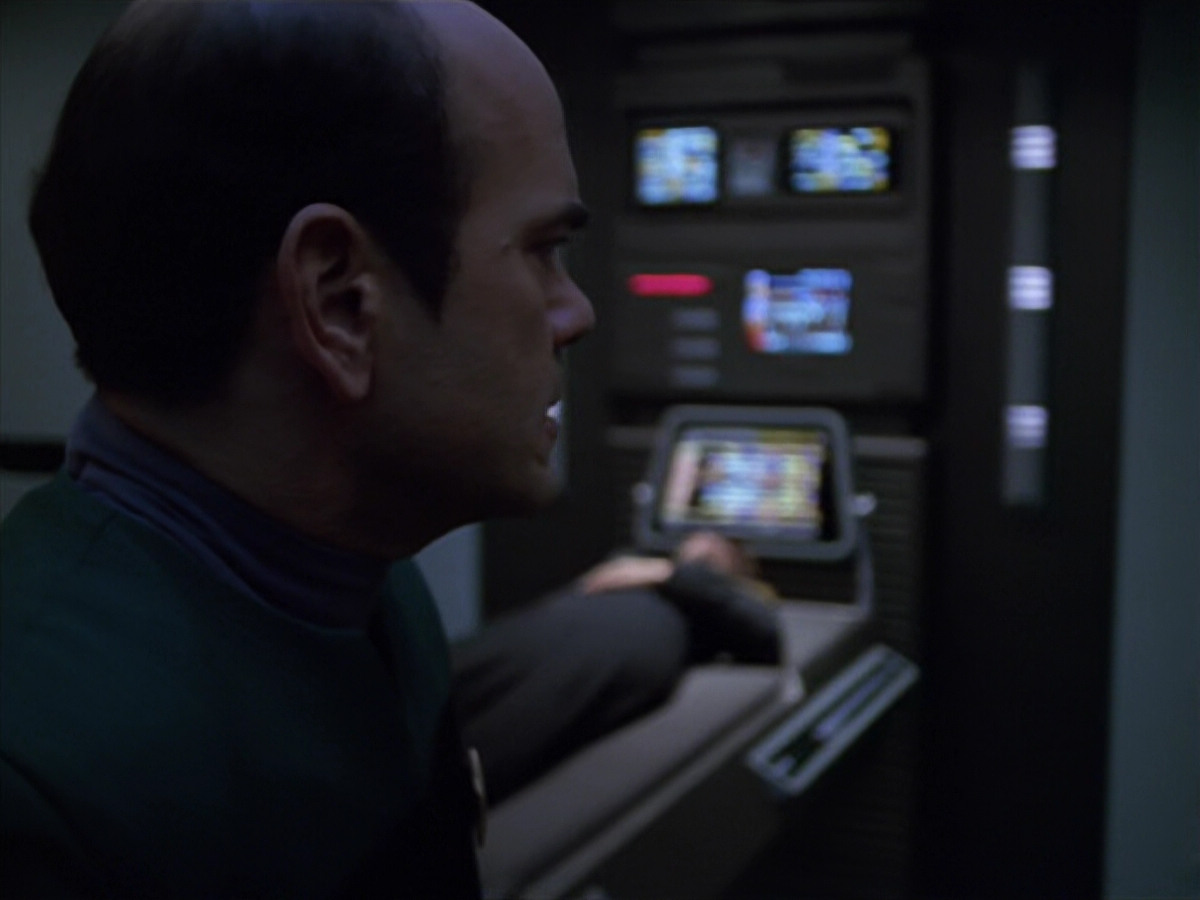extant_StarTrek_VOY_5x11-LatentImage_02562.jpg