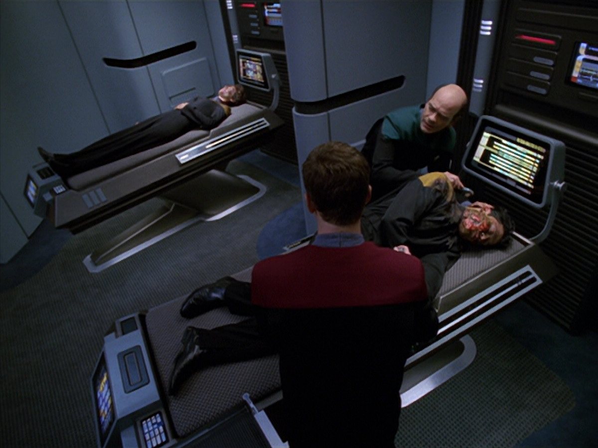 extant_StarTrek_VOY_5x11-LatentImage_02644.jpg