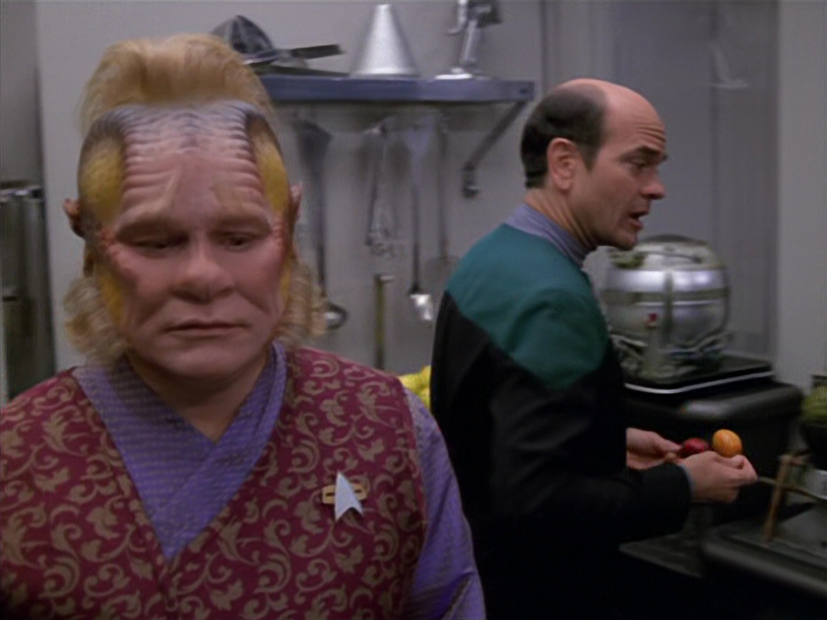 extant_StarTrek_VOY_5x11-LatentImage_02842.jpg