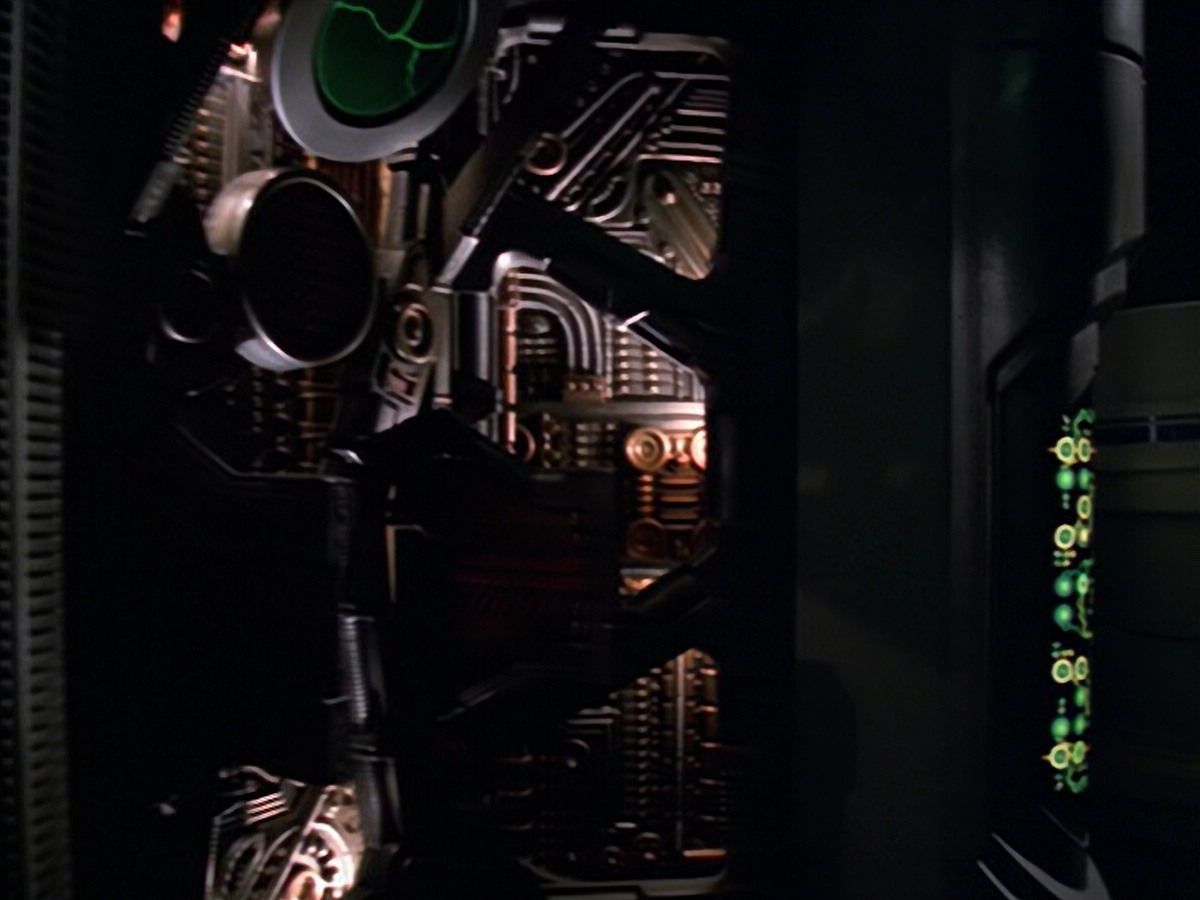 extant_StarTrek_VOY_5x11-LatentImage_03197.jpg
