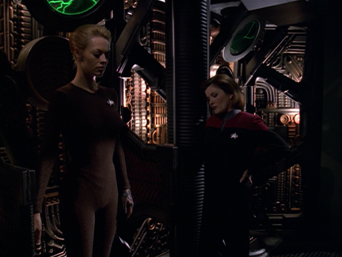 extant_StarTrek_VOY_5x11-LatentImage_03222.jpg