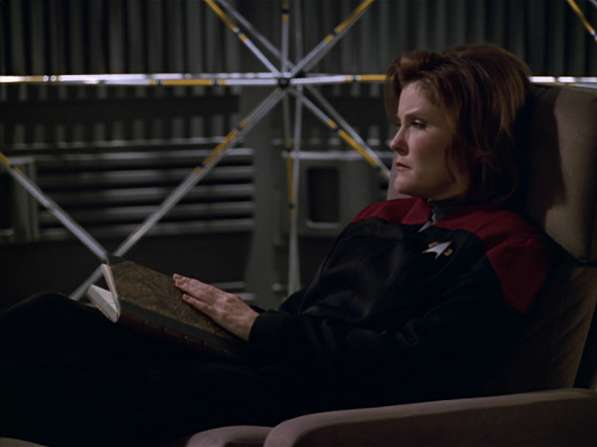 extant_StarTrek_VOY_5x11-LatentImage_03392.jpg