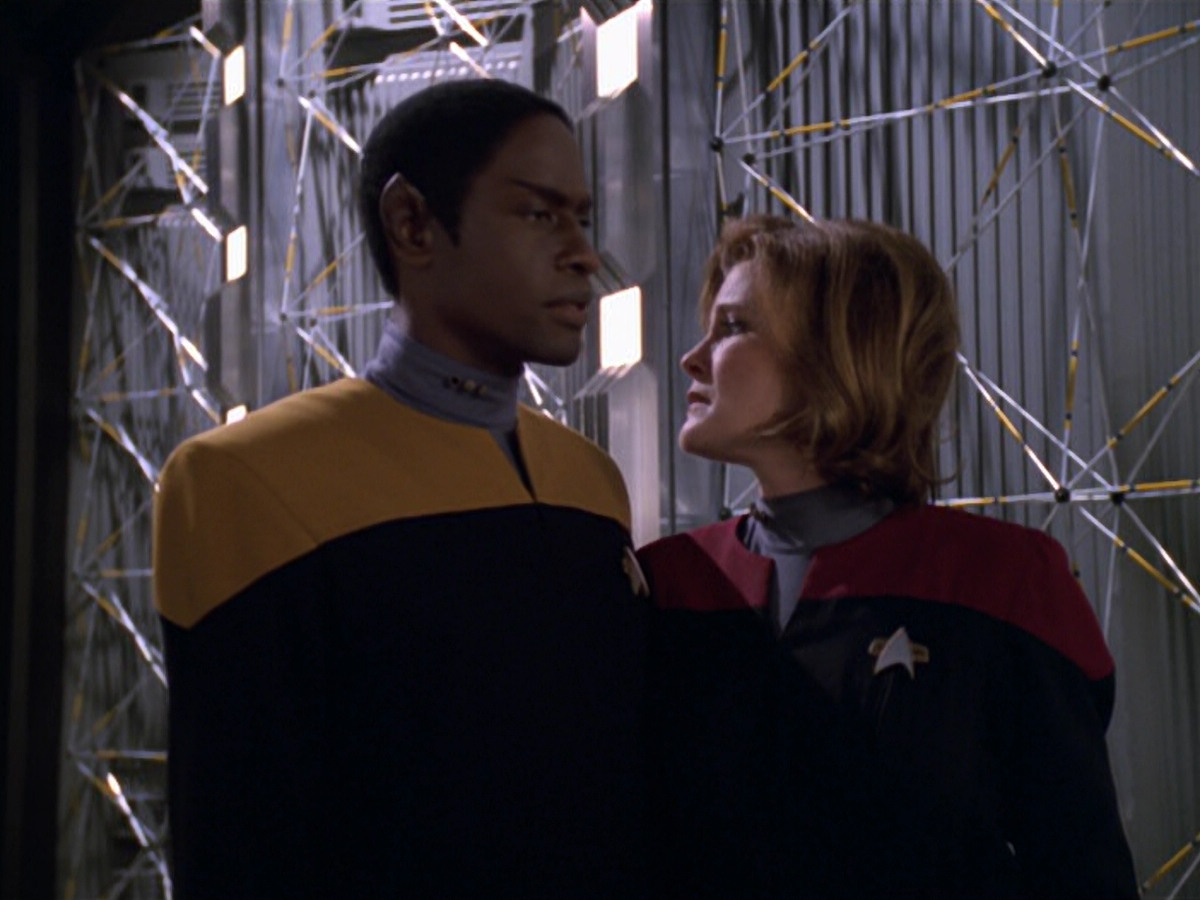 extant_StarTrek_VOY_5x11-LatentImage_03434.jpg
