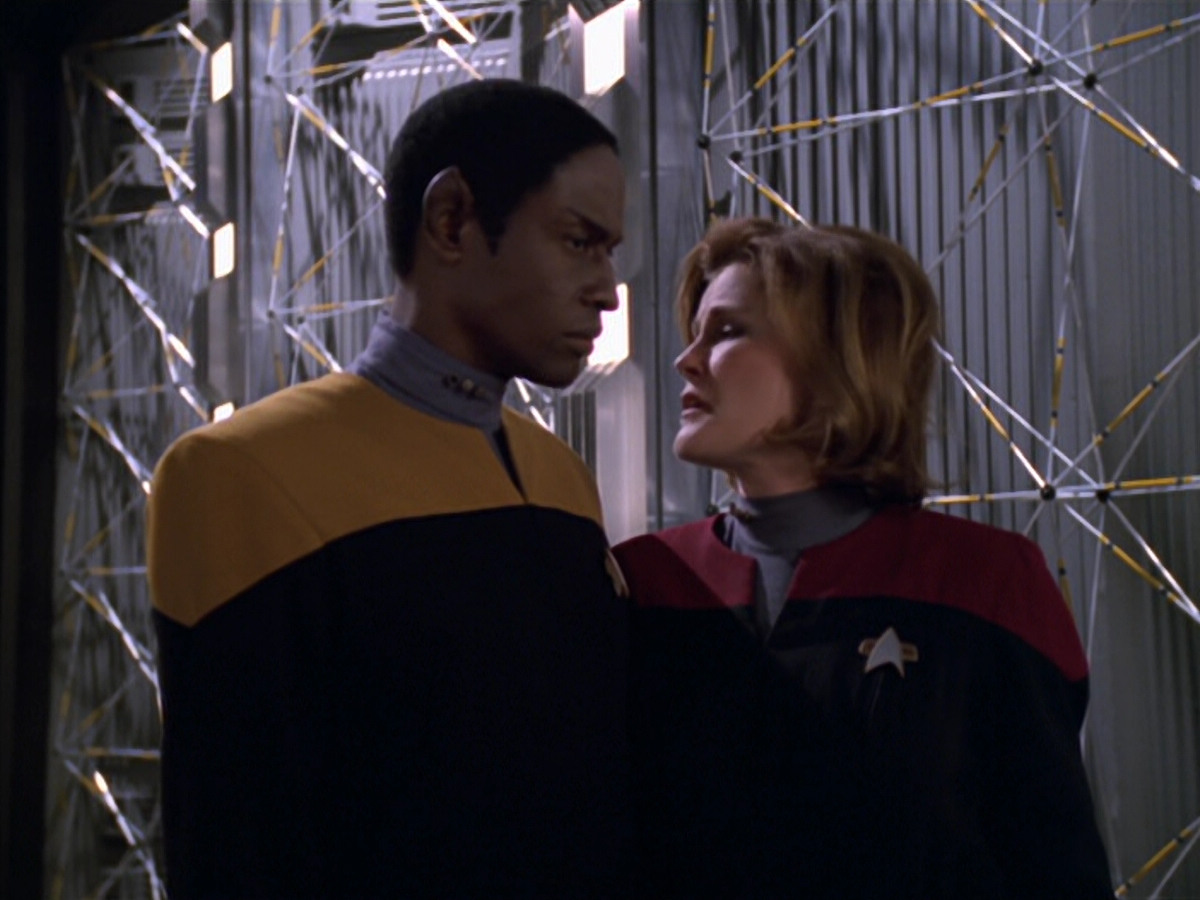 extant_StarTrek_VOY_5x11-LatentImage_03438.jpg