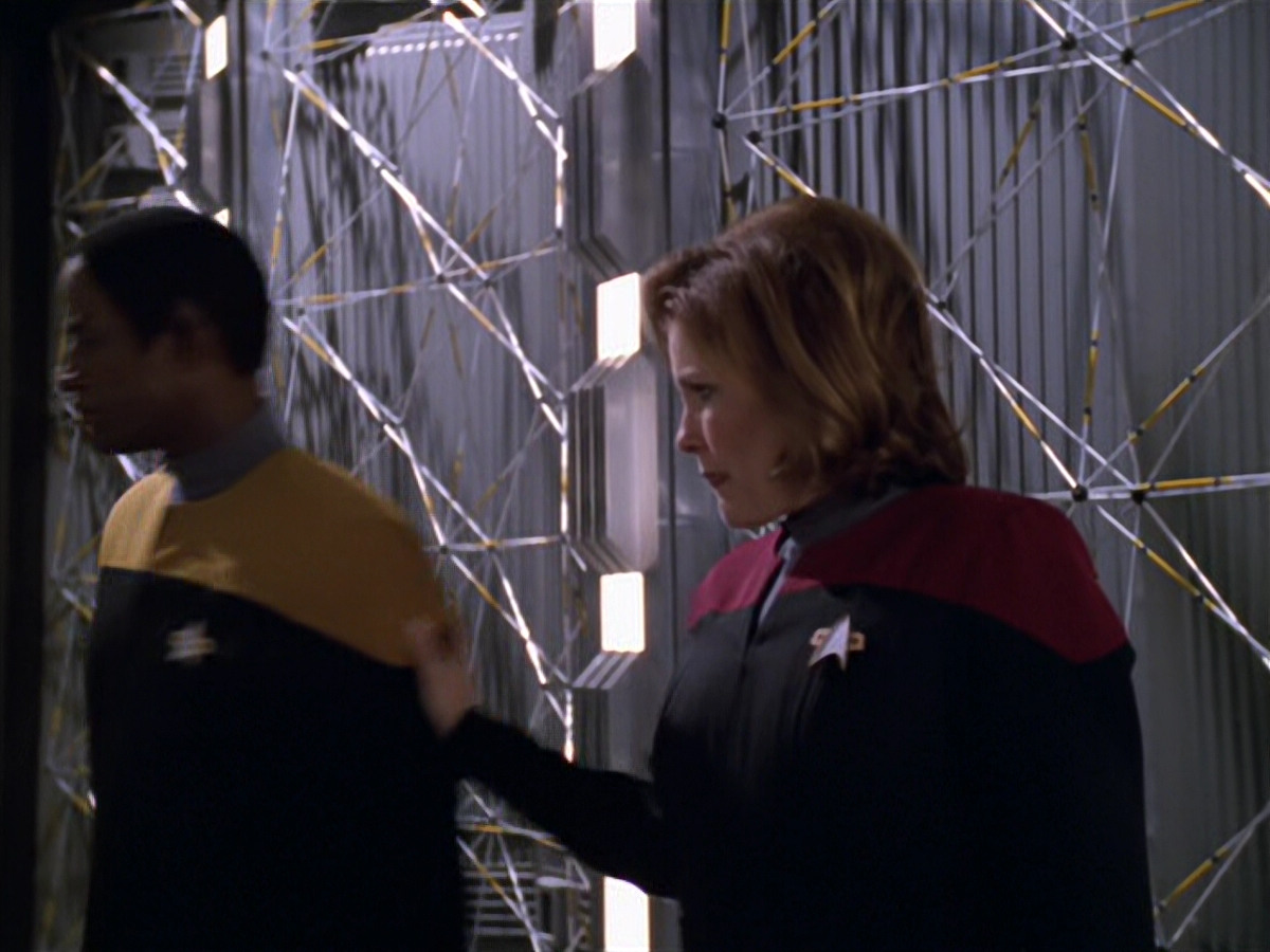 extant_StarTrek_VOY_5x11-LatentImage_03444.jpg