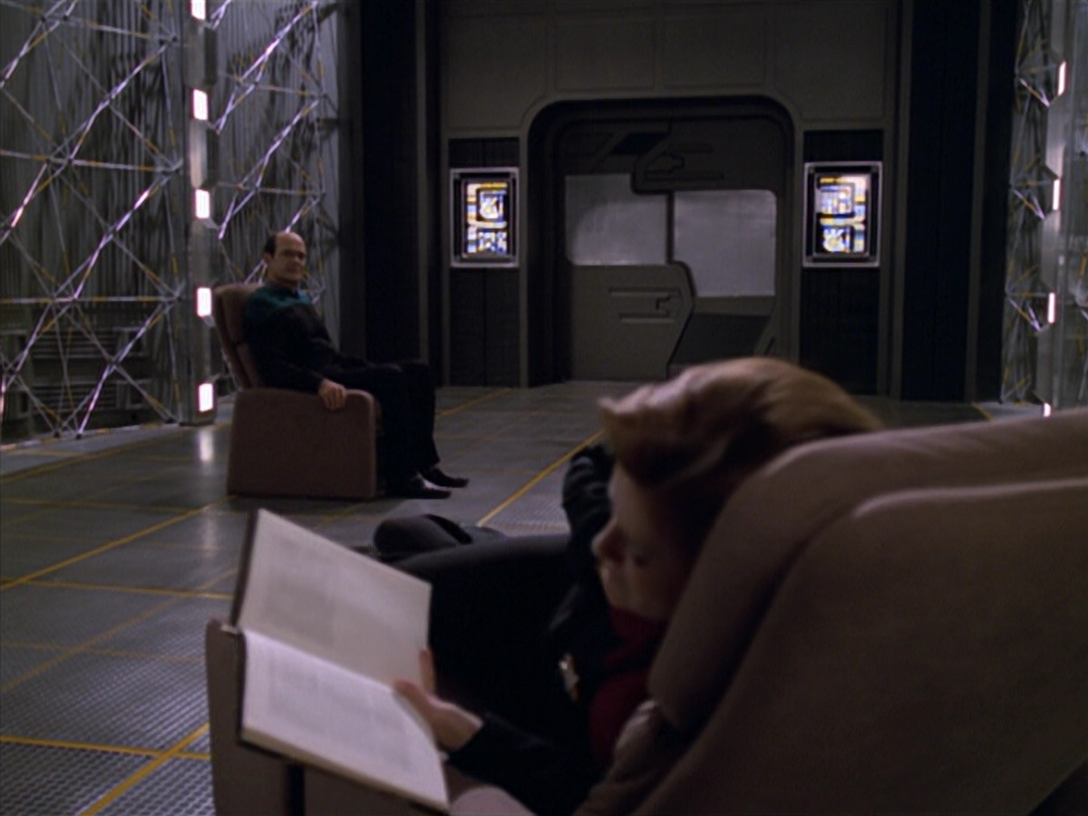 extant_StarTrek_VOY_5x11-LatentImage_03461.jpg