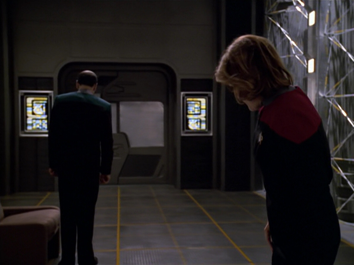 extant_StarTrek_VOY_5x11-LatentImage_03679.jpg