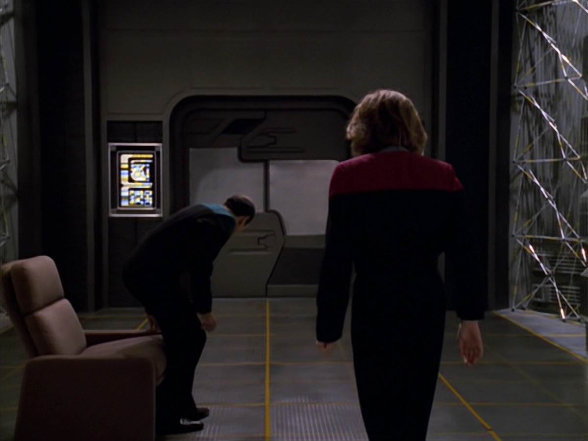 extant_StarTrek_VOY_5x11-LatentImage_03682.jpg