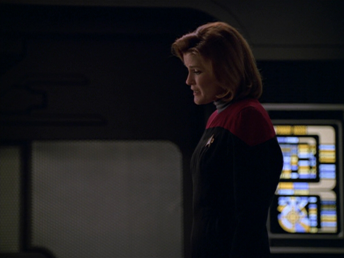 extant_StarTrek_VOY_5x11-LatentImage_03693.jpg
