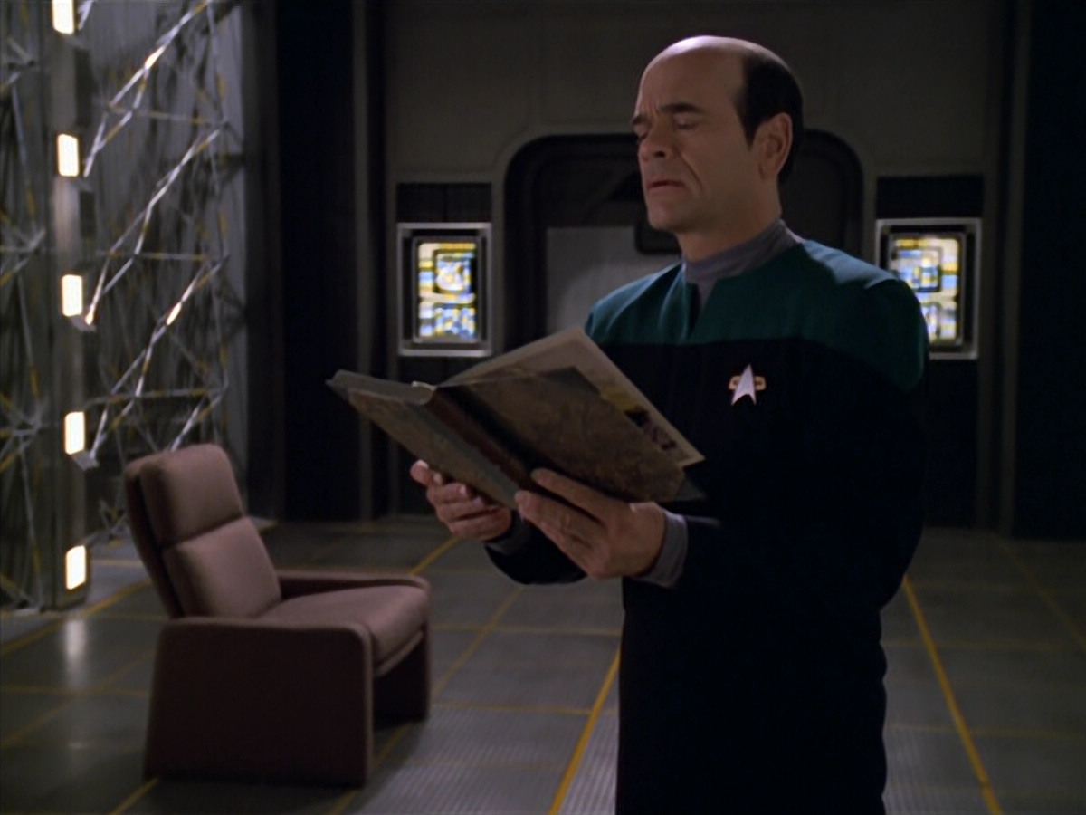 extant_StarTrek_VOY_5x11-LatentImage_03755.jpg