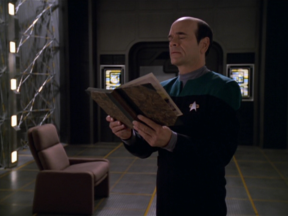 extant_StarTrek_VOY_5x11-LatentImage_03756.jpg