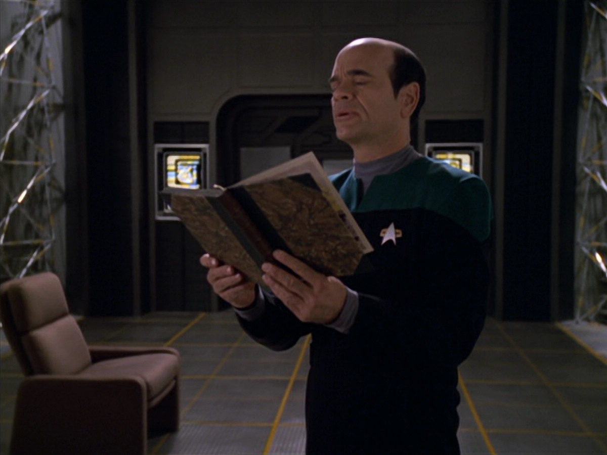 extant_StarTrek_VOY_5x11-LatentImage_03760.jpg