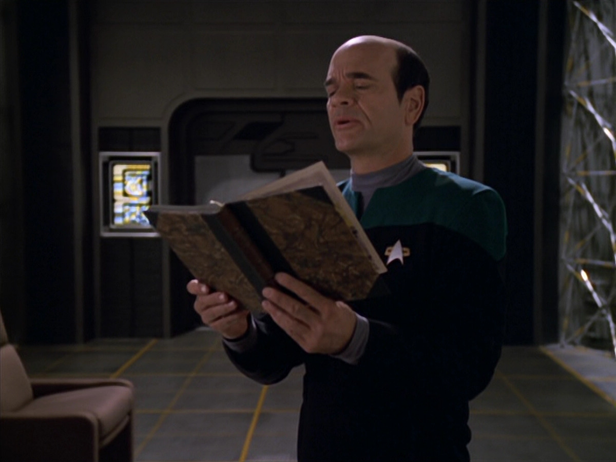 extant_StarTrek_VOY_5x11-LatentImage_03764.jpg
