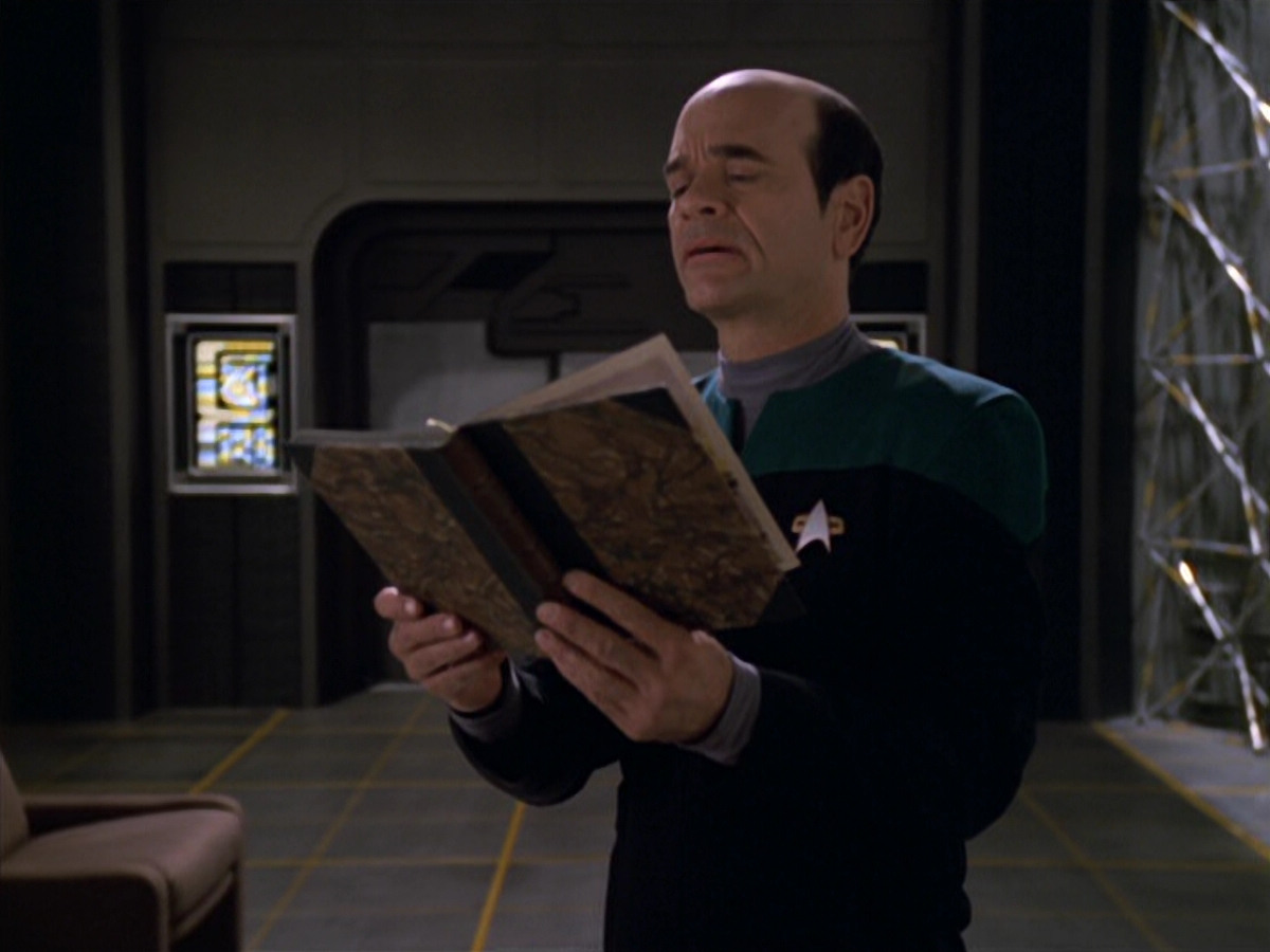extant_StarTrek_VOY_5x11-LatentImage_03765.jpg
