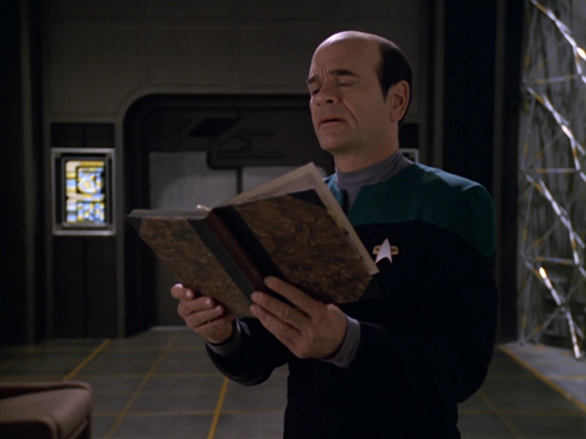 extant_StarTrek_VOY_5x11-LatentImage_03767.jpg