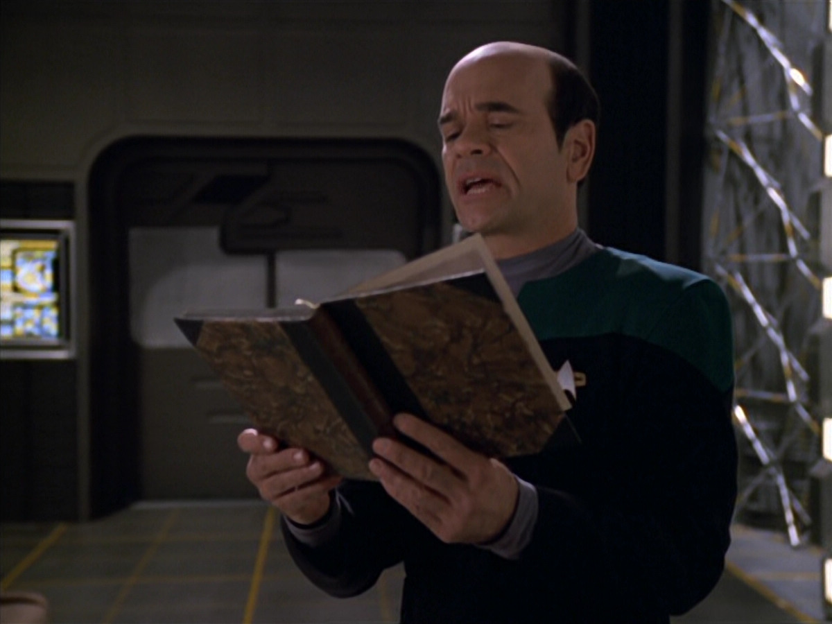 extant_StarTrek_VOY_5x11-LatentImage_03771.jpg