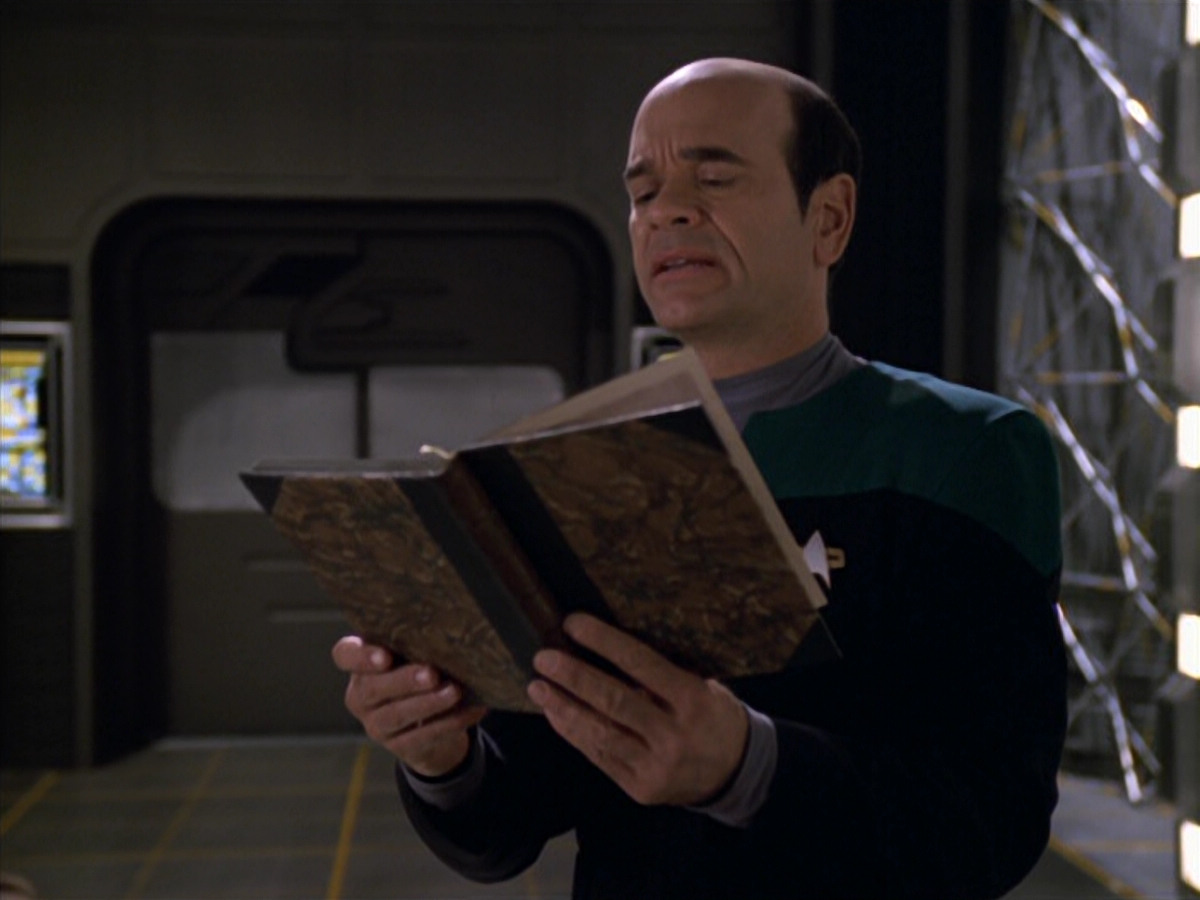 extant_StarTrek_VOY_5x11-LatentImage_03772.jpg