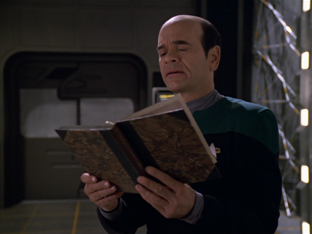 extant_StarTrek_VOY_5x11-LatentImage_03774.jpg
