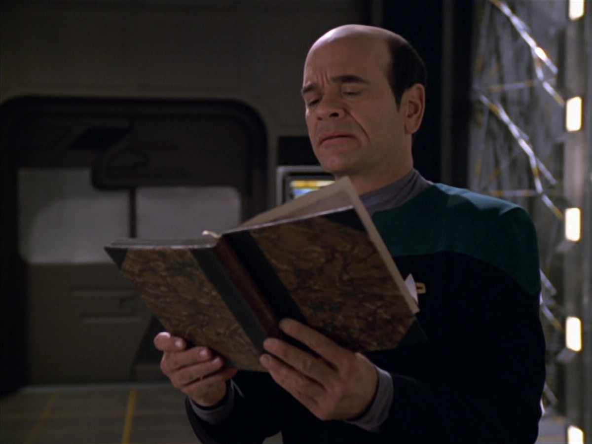 extant_StarTrek_VOY_5x11-LatentImage_03775.jpg