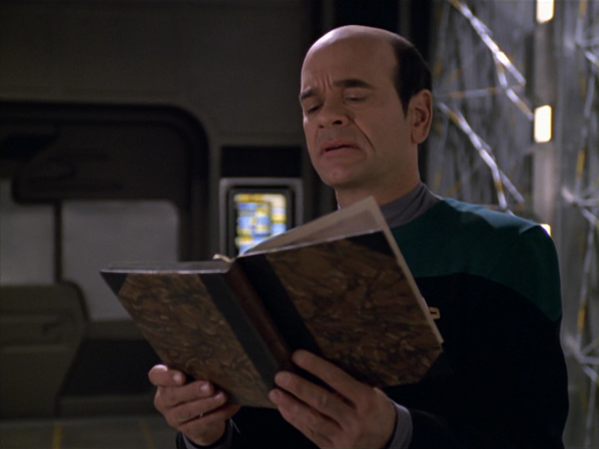 extant_StarTrek_VOY_5x11-LatentImage_03778.jpg