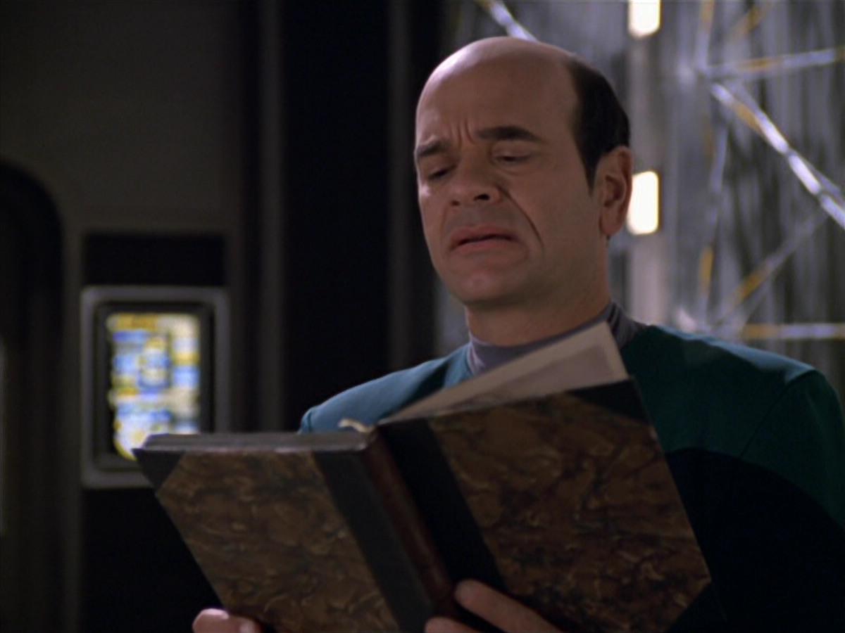 extant_StarTrek_VOY_5x11-LatentImage_03785.jpg