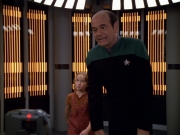 extant_StarTrek_VOY_5x11-LatentImage_00098.jpg