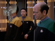 extant_StarTrek_VOY_5x11-LatentImage_00204.jpg