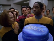 extant_StarTrek_VOY_5x11-LatentImage_02158.jpg