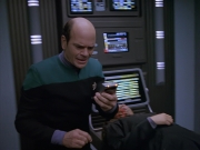 extant_StarTrek_VOY_5x11-LatentImage_02474.jpg