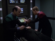 extant_StarTrek_VOY_5x11-LatentImage_02507.jpg