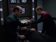 extant_StarTrek_VOY_5x11-LatentImage_02508.jpg