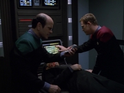 extant_StarTrek_VOY_5x11-LatentImage_02509.jpg