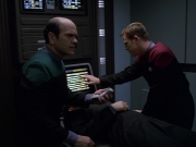 extant_StarTrek_VOY_5x11-LatentImage_02510.jpg