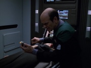 extant_StarTrek_VOY_5x11-LatentImage_02516.jpg