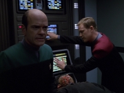 extant_StarTrek_VOY_5x11-LatentImage_02535.jpg