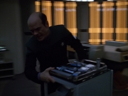 extant_StarTrek_VOY_5x11-LatentImage_02543.jpg